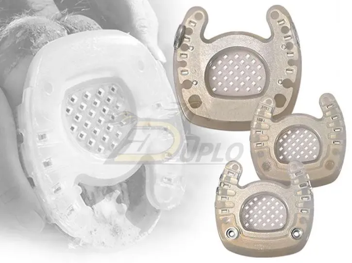 Verbundbeschlag mit offener Zehe und Gittersohle