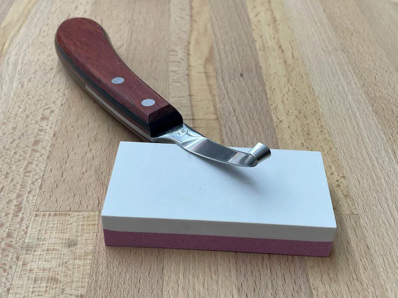 Abziehstein zum Schärfen von Hufmessern – Schleifstein für präzises und sauberes Arbeiten am Huf