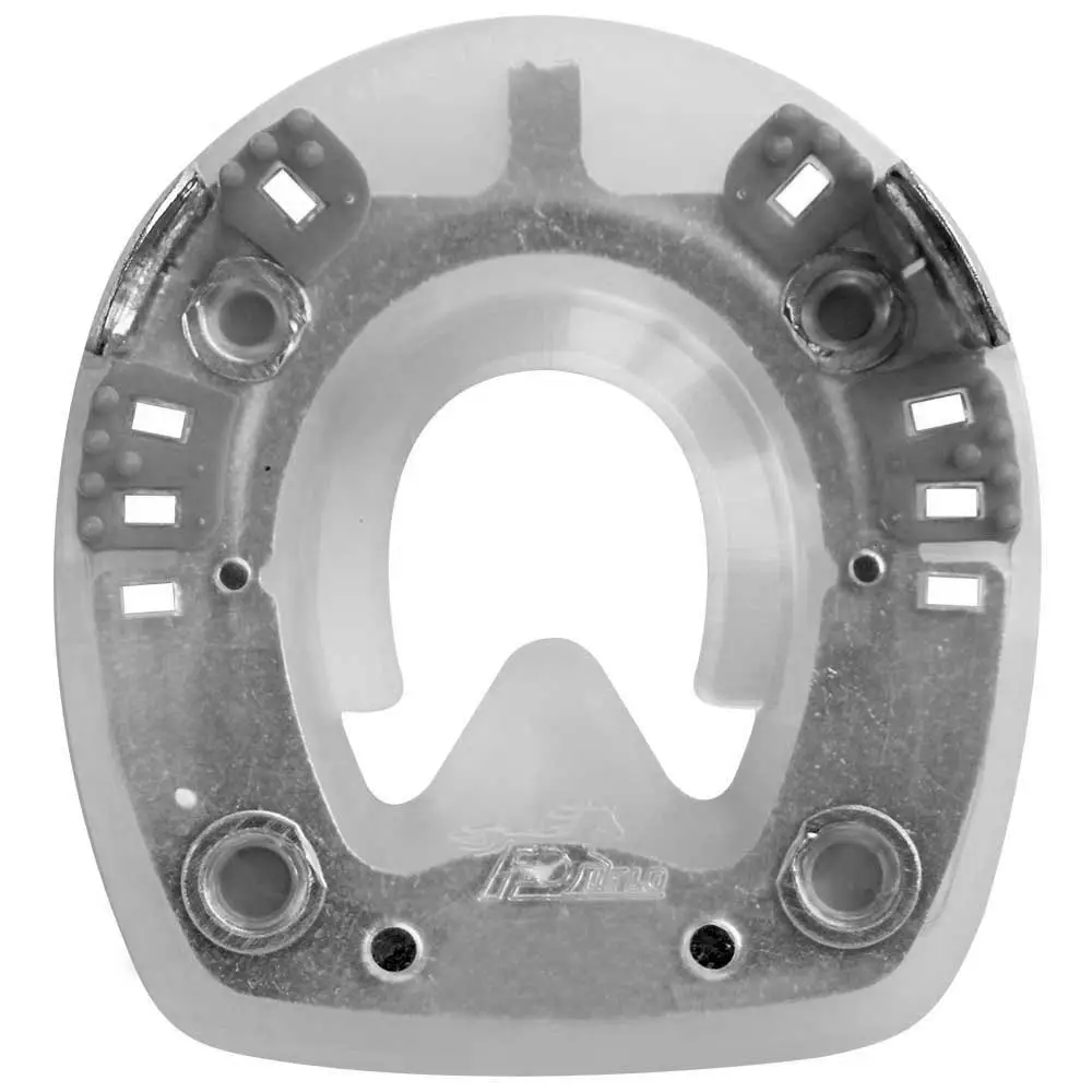 Besonders stabiler Heavy Duty Traction Straight Bar Verbundbeschlag mit geschlossenem, ringförmigem Metallkern und Gewindeeinsätzen für Stollen.