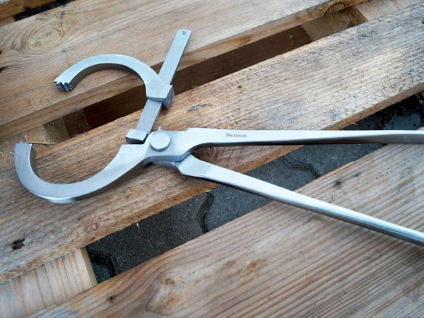 Eine Hufuntersuchungszange von Blacksmith.