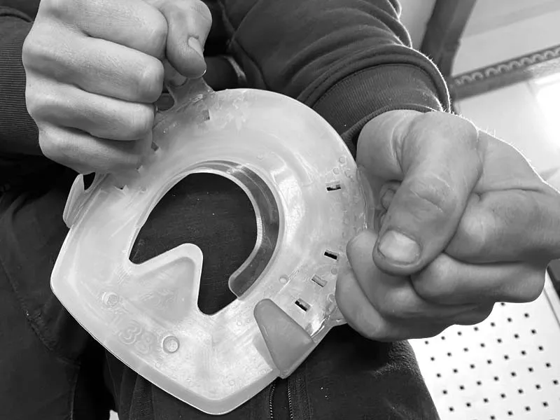 Reissprobe für einen stabilen Klebebeschlag