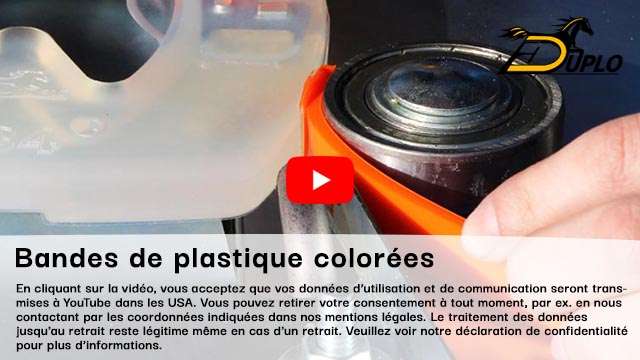 Soudage de bandes de plastique colorées sur un fer à cheval avec enveloppe en plastique